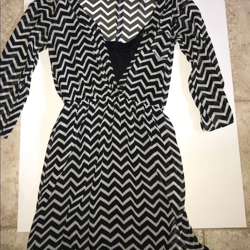 Mid-thigh length dress